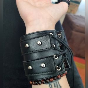 Deandri Wrist Cuffs (1 available)